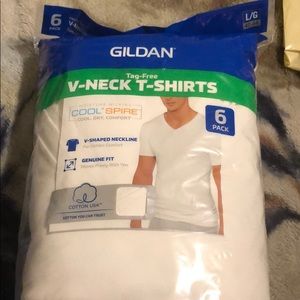 Gildan V neck T shirts Large pack of 6